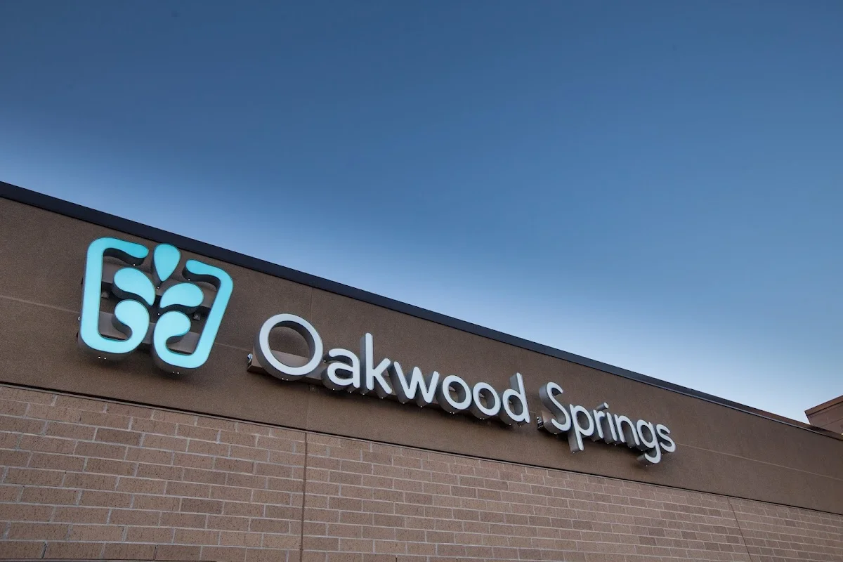 Oakwood Springs - Photo 2