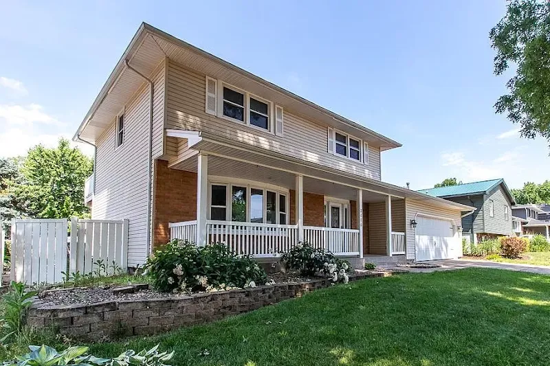 Transformative Lives - Quad-Cities Premium Recovery Homes - Photo 1