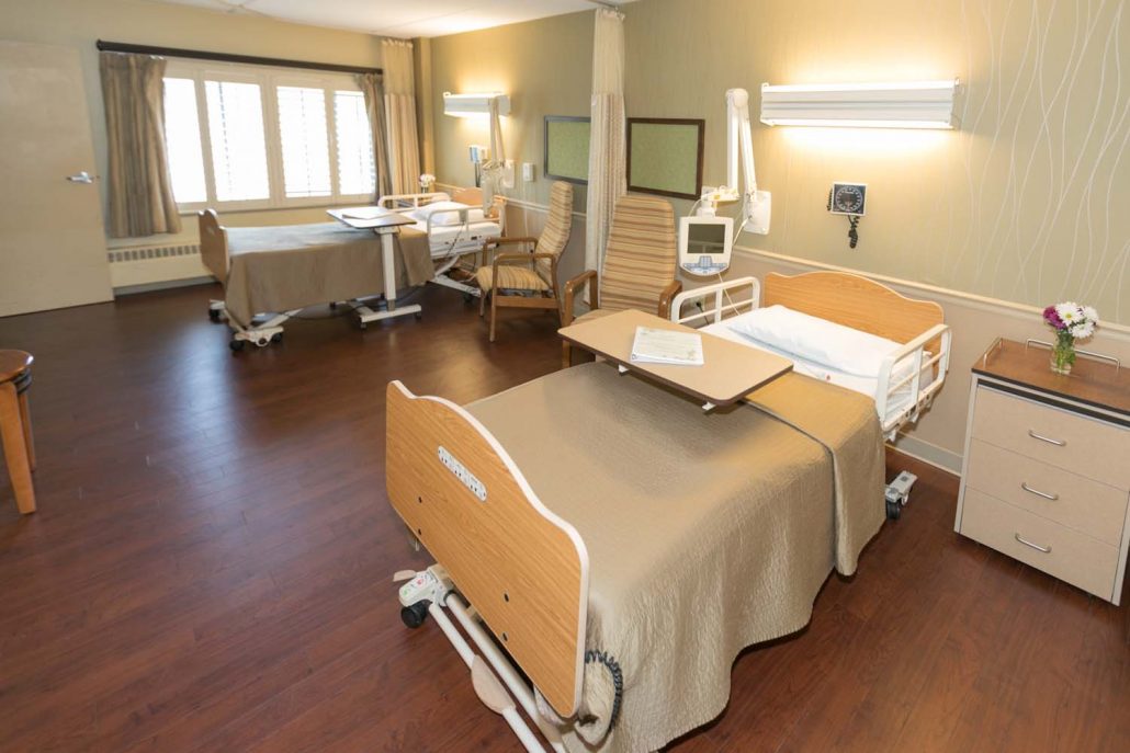 Rehabilitation Center of Des Moines - Photo 5