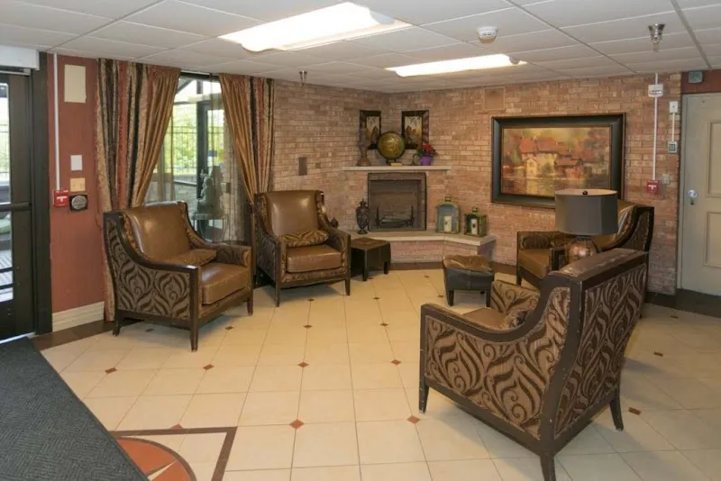 Rehabilitation Center of Des Moines - Photo 2